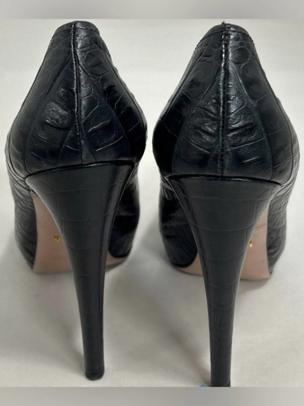 Prada, size 39 EU, 8.5 US, Black Croc-Embossed Stiletto Pumps - Picture 2 of 5